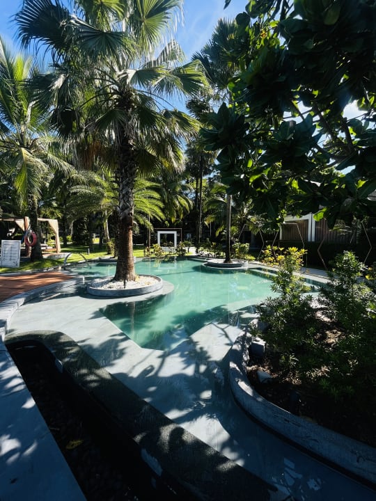 Pool La Flora Khao Lak