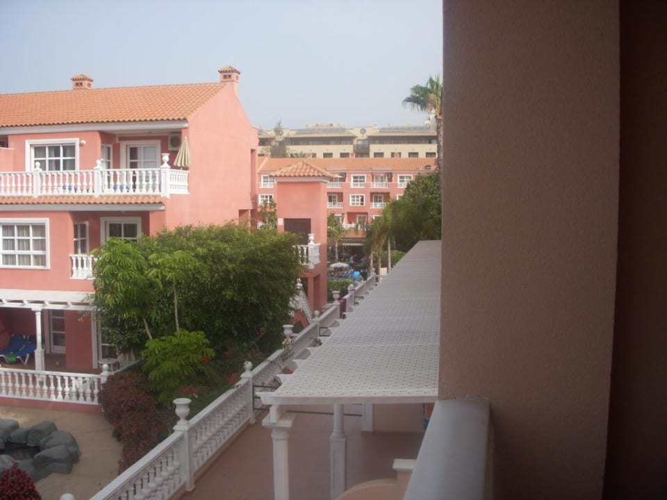 Blick auf Poolbar vom Hotelzimmer Hotel El Duque