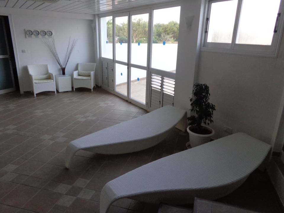 Vorraum Hallenbad Asterias Beach