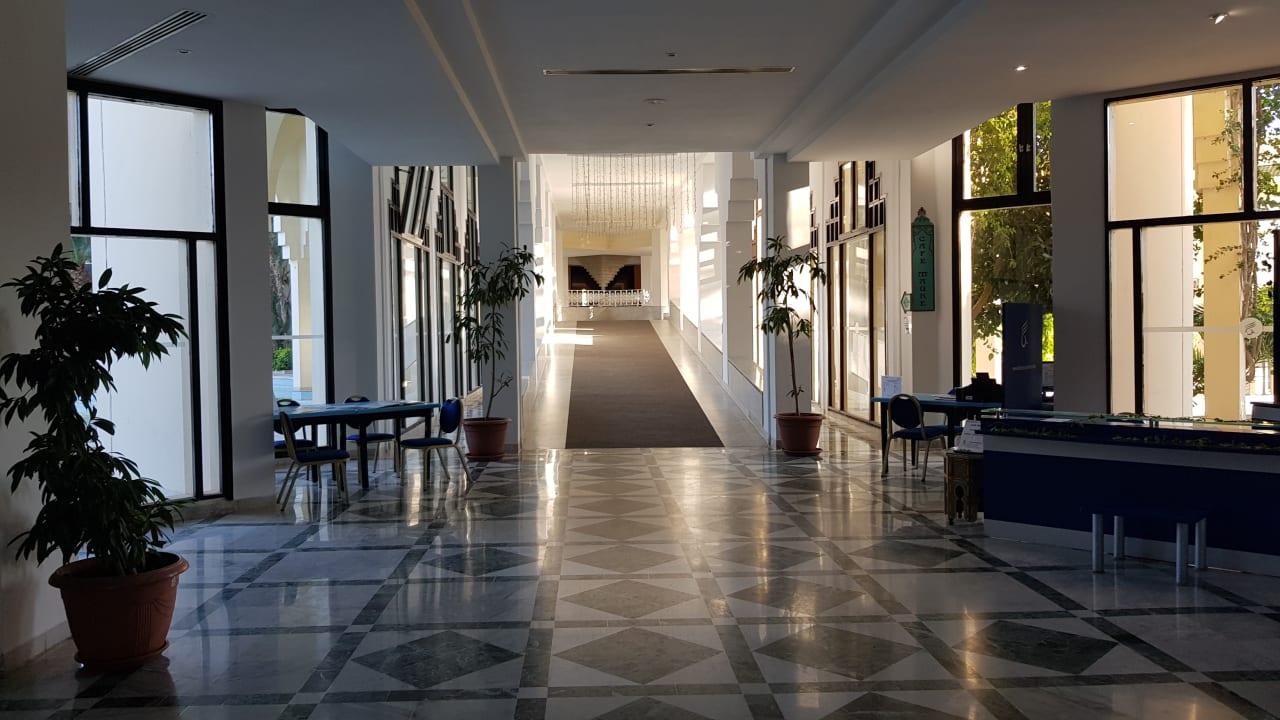 Lobby Nahrawess Resort & Thalasso