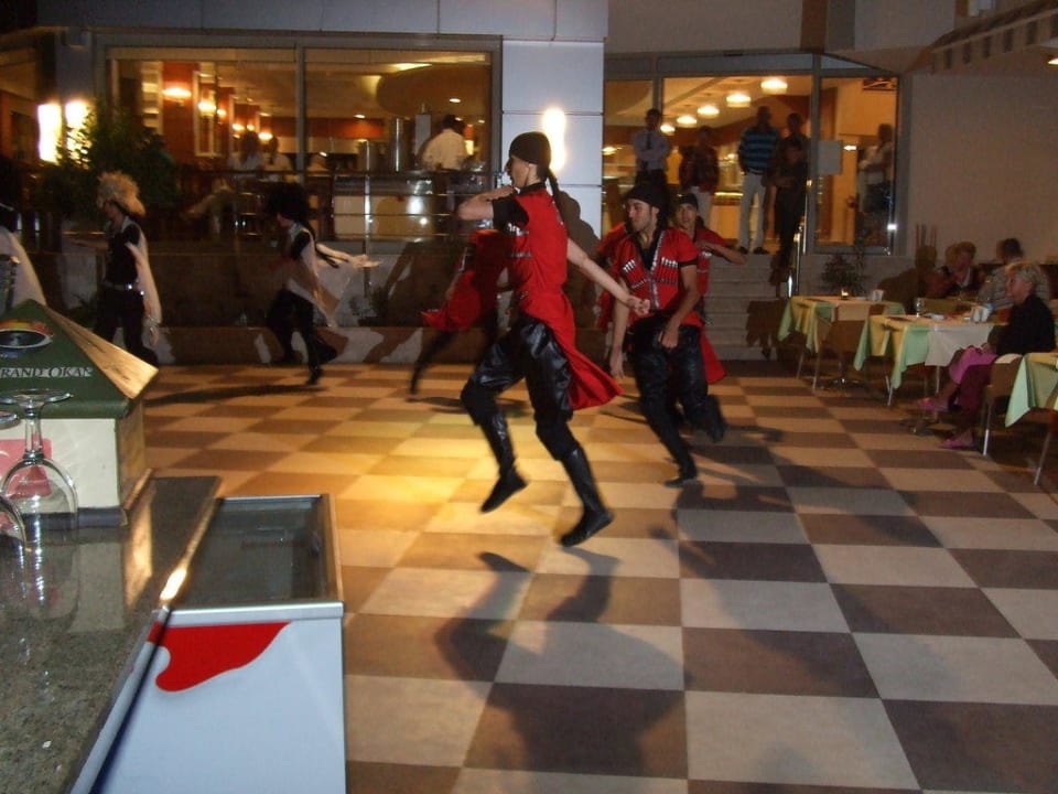 Folkoreabend Hotel Grand Okan