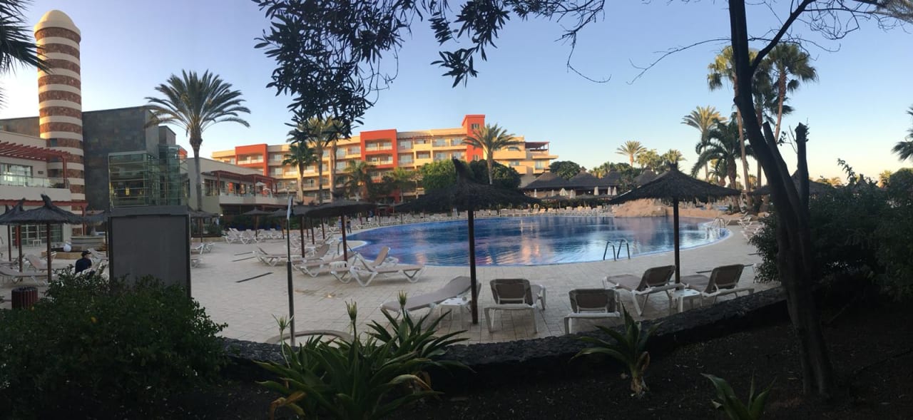 Pool Elba Carlota Beach & Golf Resort