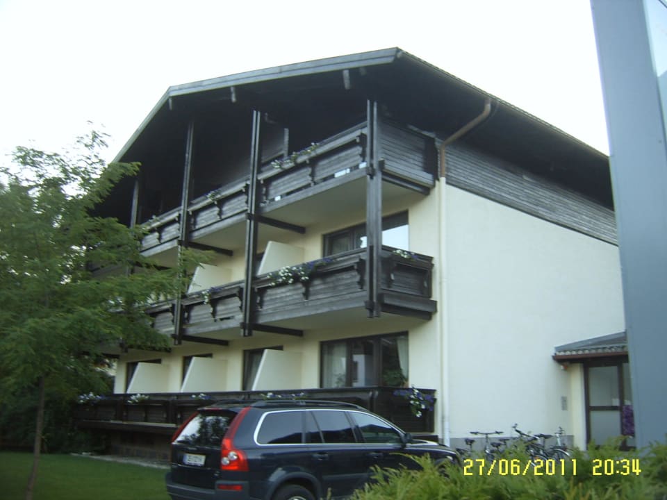 Außenansicht Dahoam by Sarina - Hotel & Suites