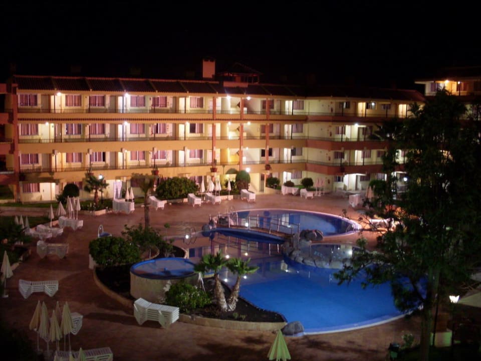 Pool und Hotel HOVIMA Jardin Caleta