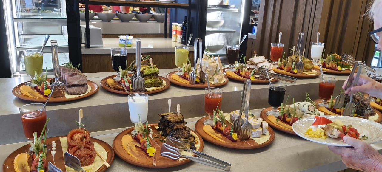 Gastro Melas Resort Hotel