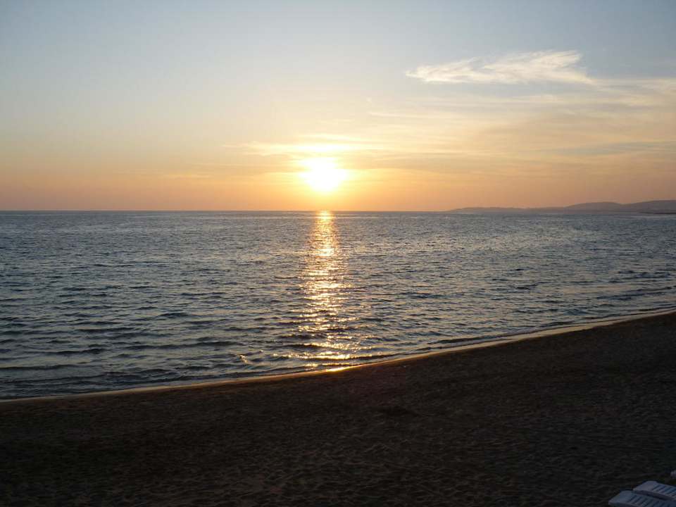 Sonnenuntergang Aska Hotel Just in Beach