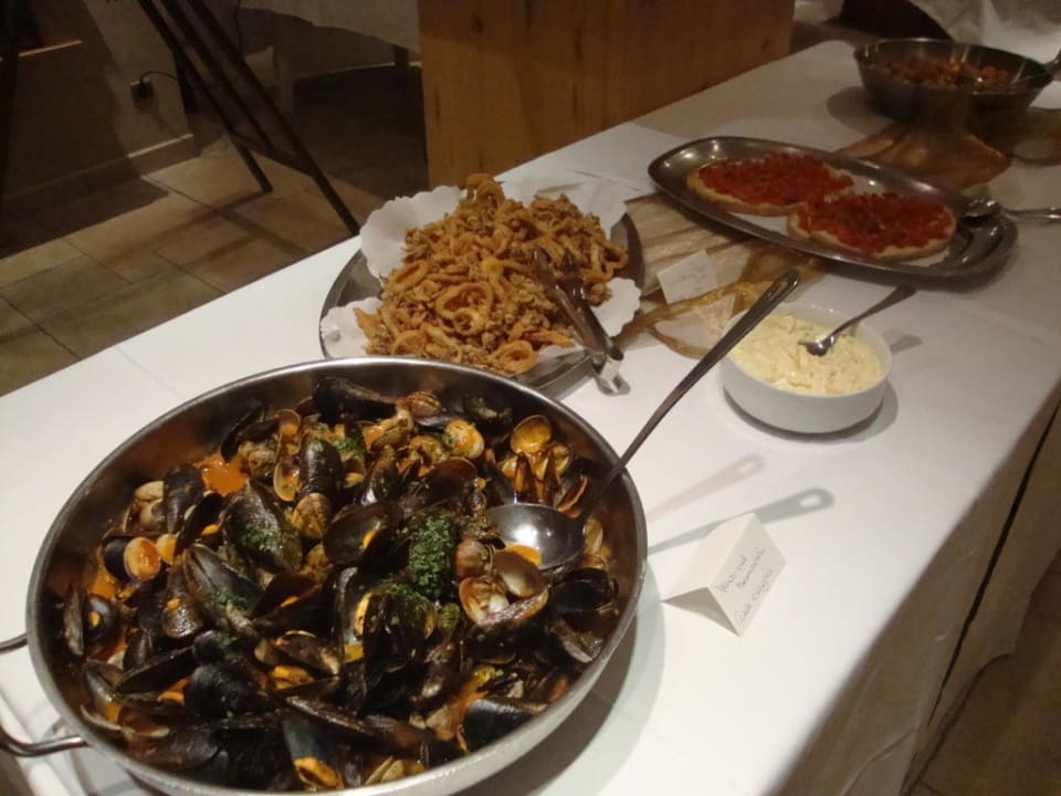 Muscheln und gebackener Fisch Berghotel Ratschings