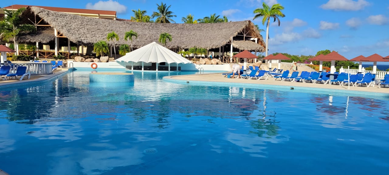 Pool Sol Rio De Luna y Mares