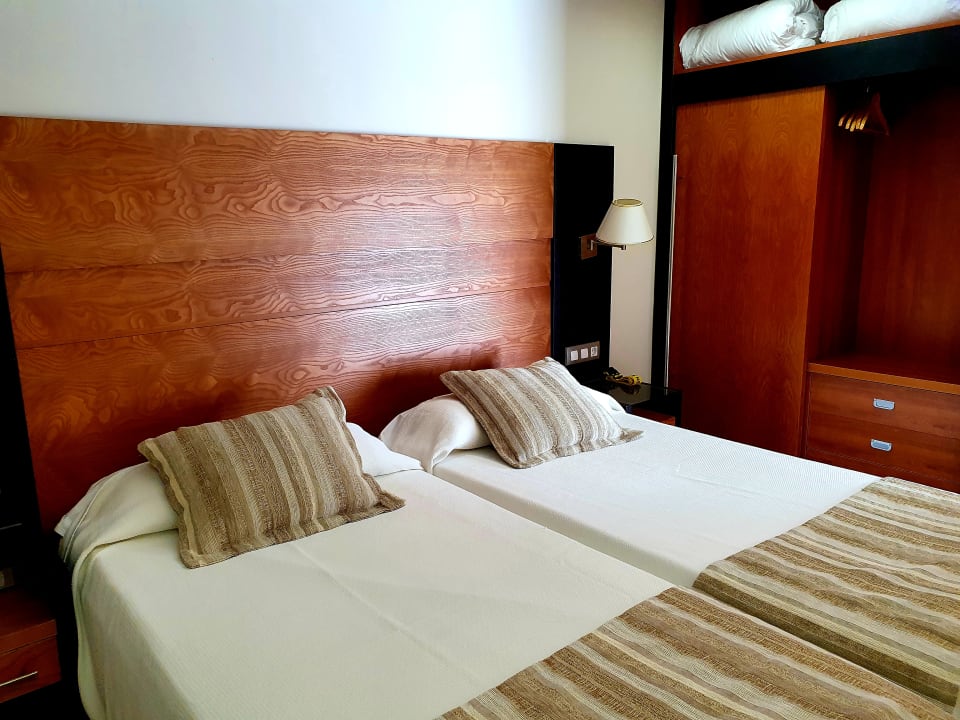 Zimmer HL Miraflor Suites Hotel