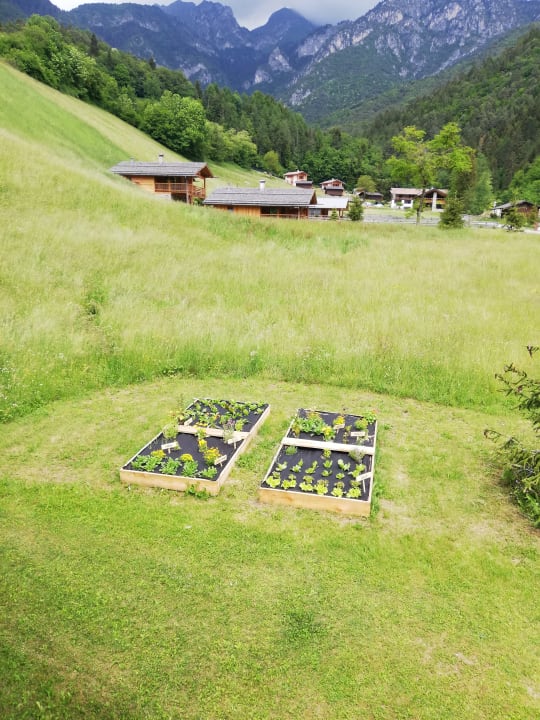 Gartenanlage Ledro Mountain Chalets