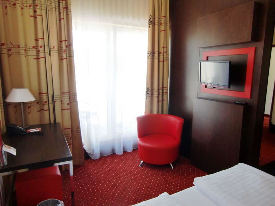 Ausblick Zimmer 2. Etage Best Western Plus Amedia Art Salzburg