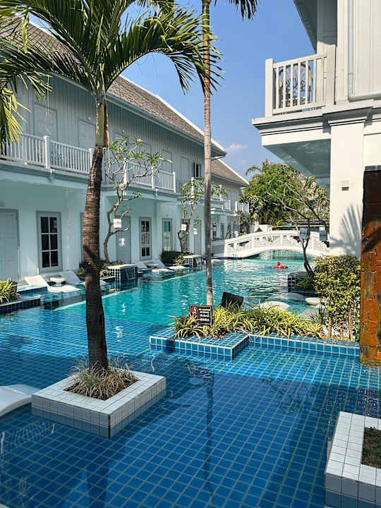 Pool My BanLao Hotel