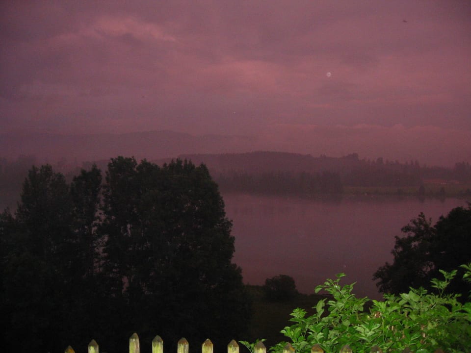 Abendstimmung nach Gewitter Feriendorf Hochbergle Lechbruck am See