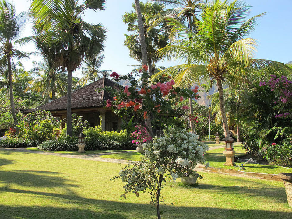 Ein Bungalow Hotel Matahari Beach Resort & Spa