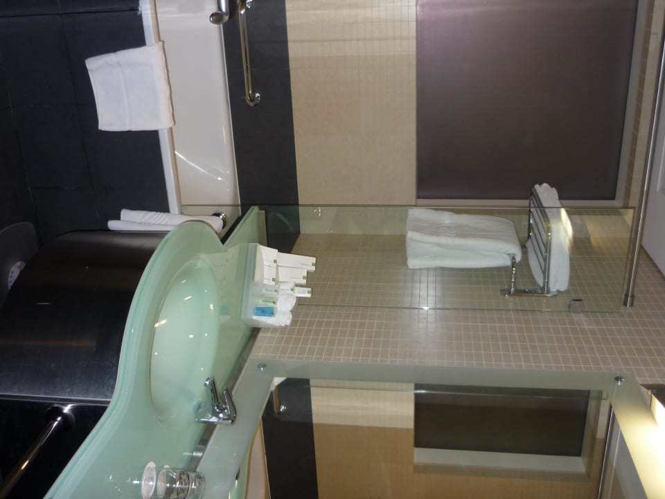 Bad Rose Rayhaan by Rotana