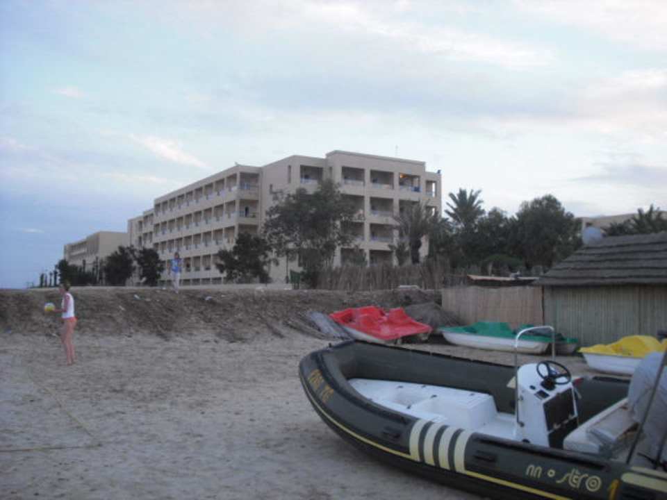 Blick vom Strand aus Hotel Rosa Beach