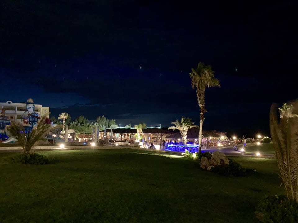 Außenansicht Hotel Kalithea Horizon Royal