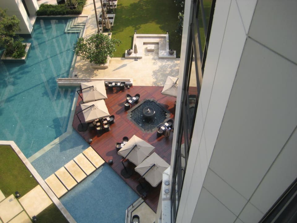 Blick von Balkon zum Gartenbereich  Siam Kempinski Hotel Bangkok