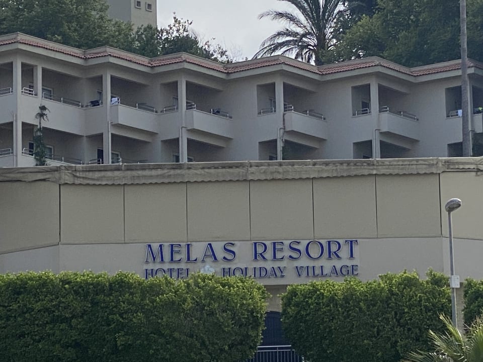 Außenansicht Melas Holiday Village