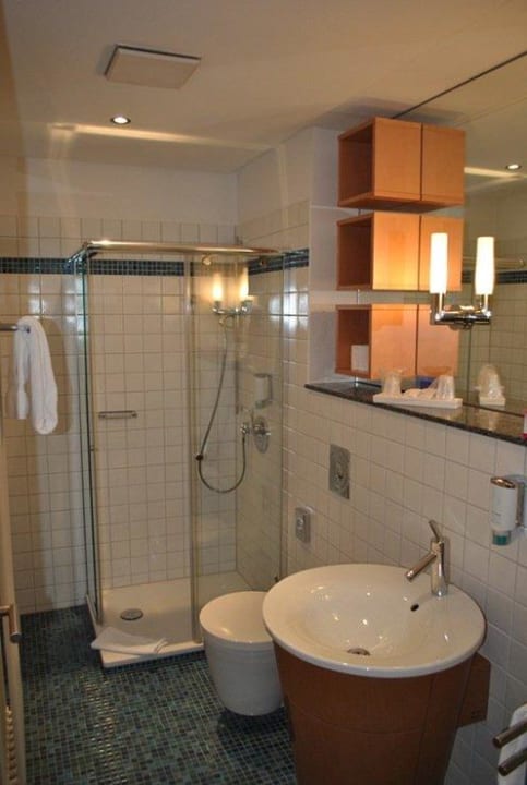 Bad mit Dusche ART Hotel Ahlen