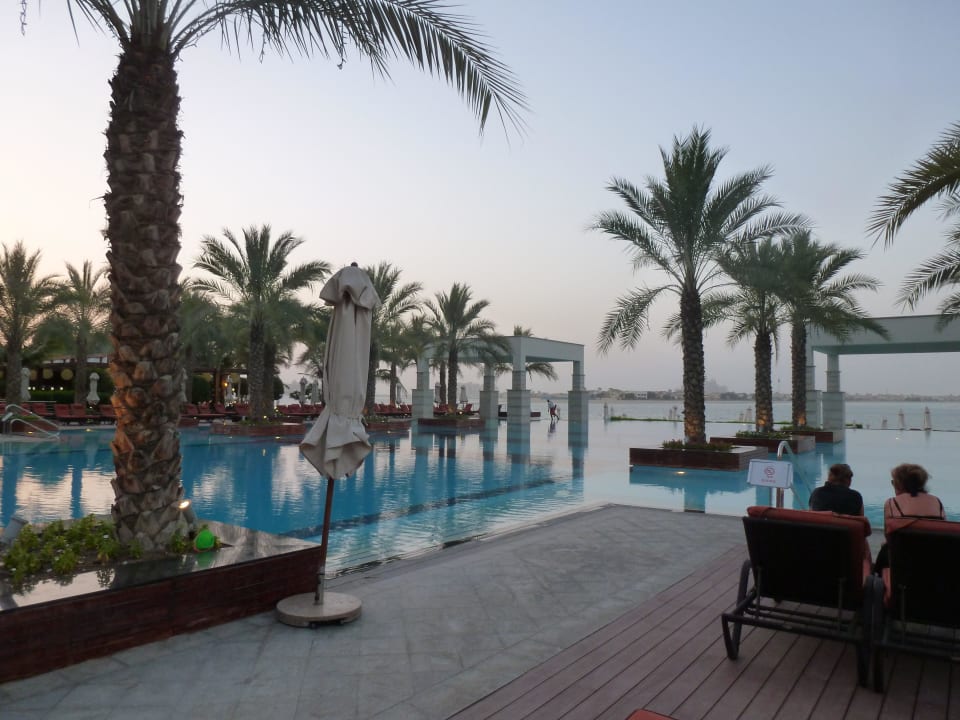 Hauptpool Jumeirah Zabeel Saray