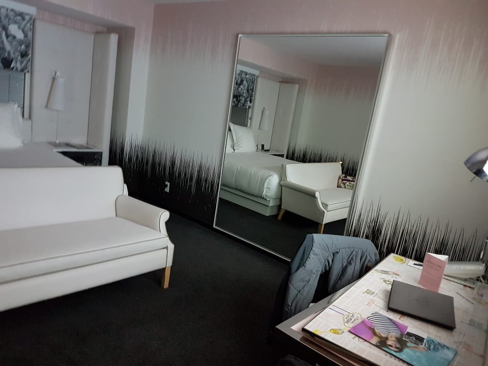 Zimmer Sahara Las Vegas