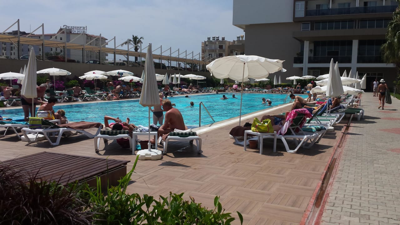 Pool Hotel Royal Garden Beach