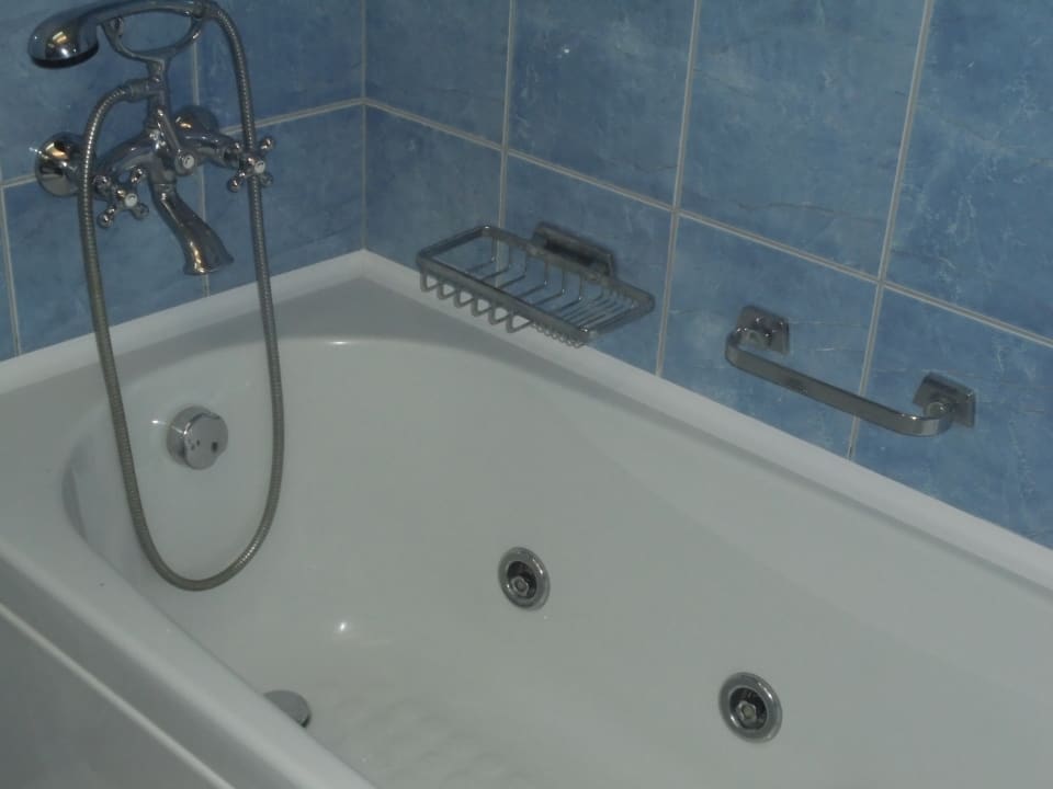 Badewanne mit Whirlpoolfunktion Simantro Resort