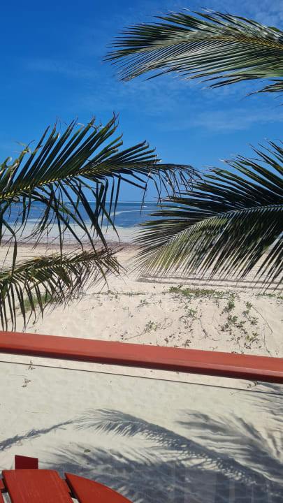 Strand Travellers Beach Hotel & Club