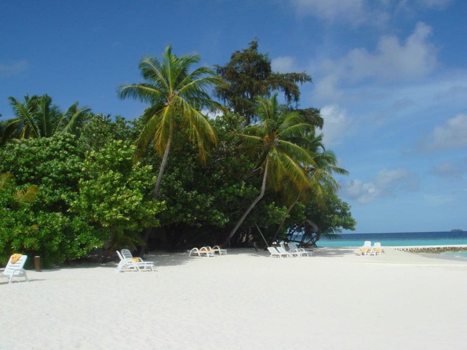 Blick von der Landzunge zur Insel rechts NAKAI Maayafushi Resort