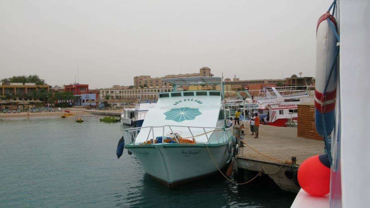 Bootssteg James & Mac am Strand vom Giftun Giftun Azur Resort