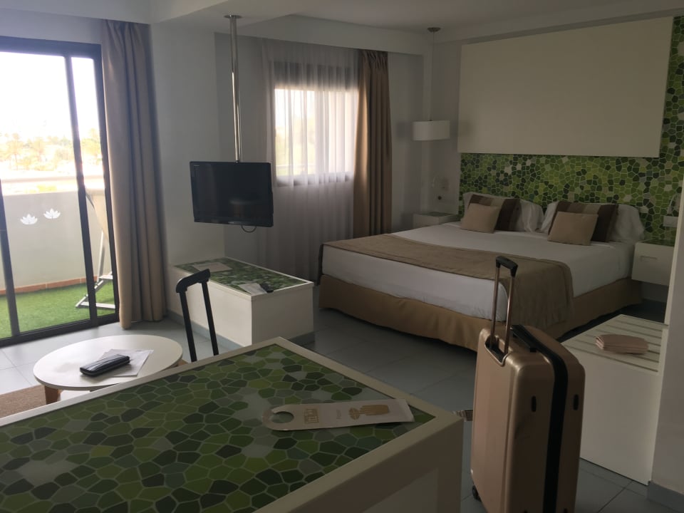 Zimmer Hotel LIVVO Anamar Suites