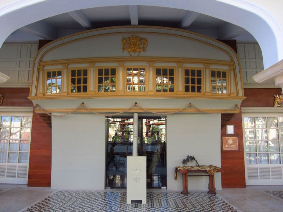 El Galeón Surf & Turf Restaurant  JOIA Bávaro by Iberostar