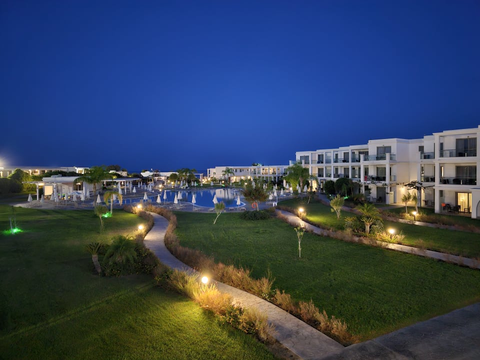 Gartenanlage Asterias Beach Resort