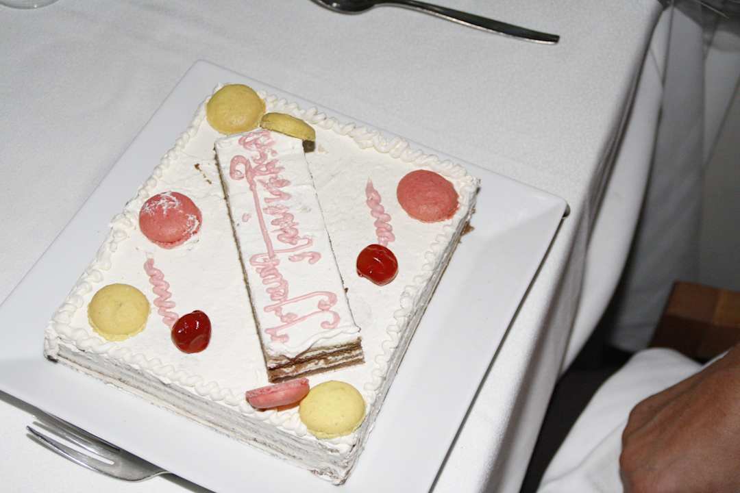 Torte zum Hochzeitstag The Orangers Beach Resort and Bungalows