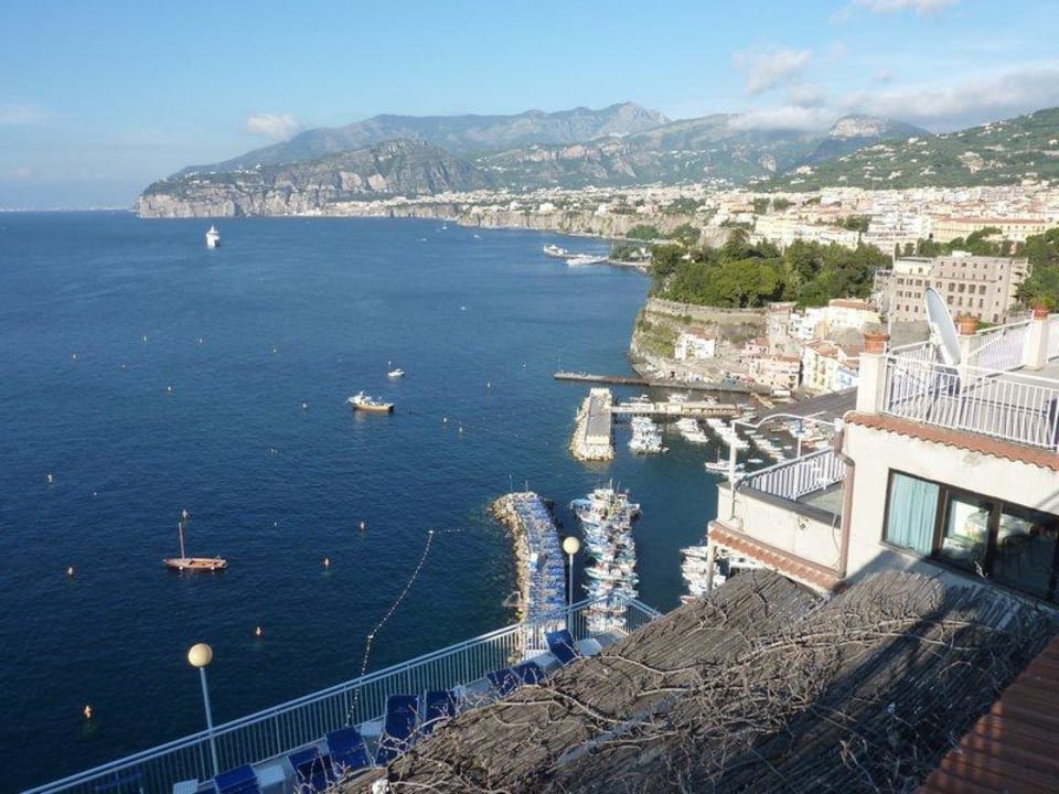 Ausblick auf Sorrento von der Via Capo Hotel Desiree