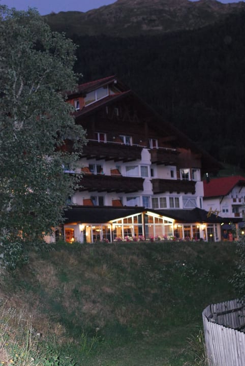 Hotel Andy in the evening Hotel Andy