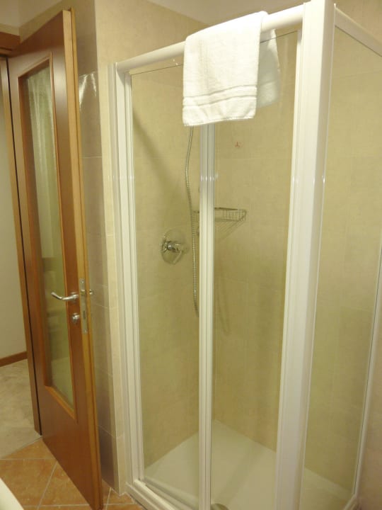 Zimmer 201: Bad Belvedere