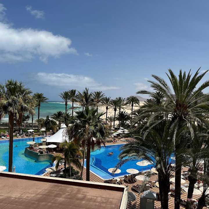 Pool Hotel Riu Palace Tres Islas