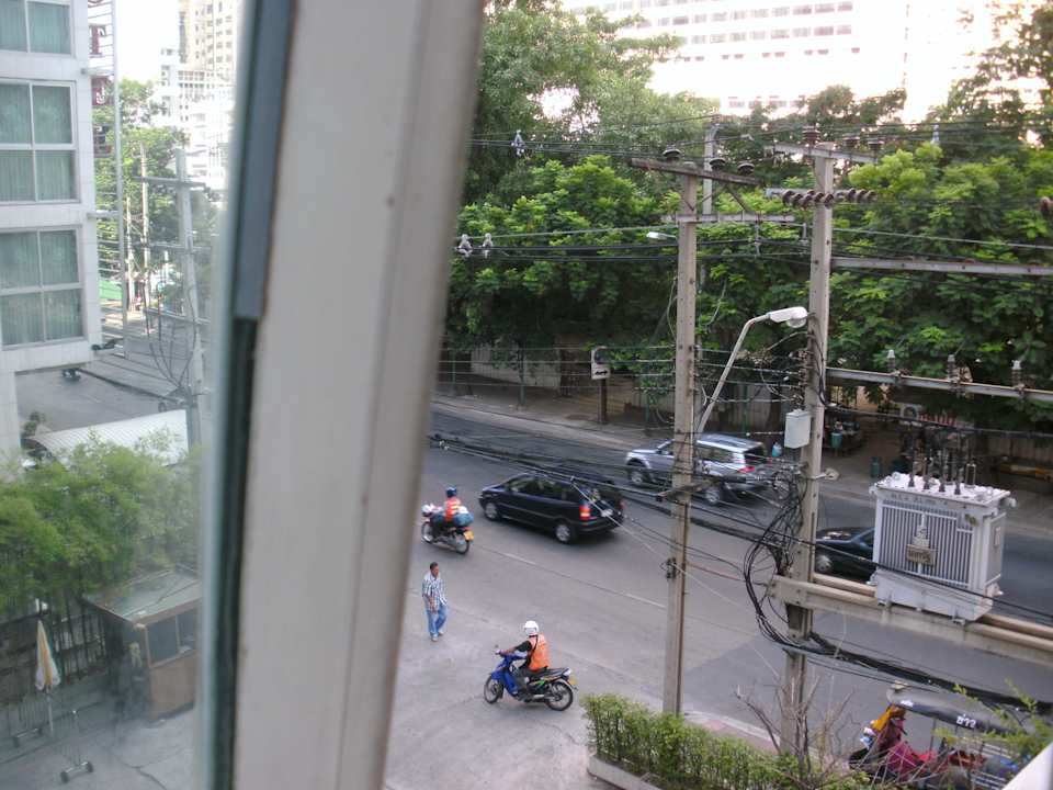 Der Blick aus dem Fenster Hotel Unico Express @ Sukhumvit