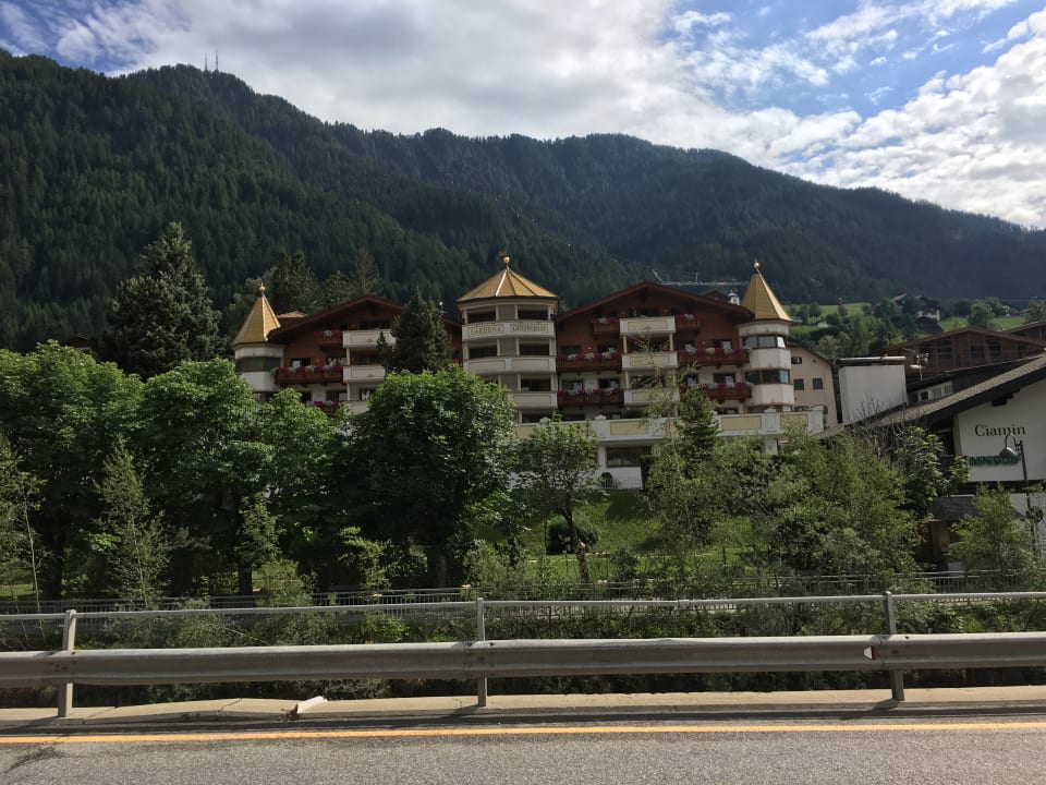 Außenansicht Hotel Gardena Grödnerhof