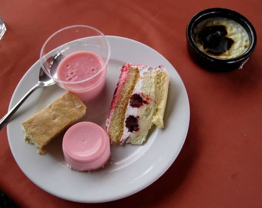 Nachtisch Salamis Bay Conti Resort Hotel & Casino