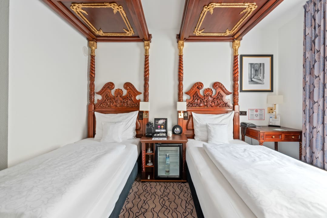 Zimmer King's Hotel Center