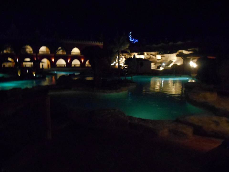 Pool bei Nacht Pickalbatros Alf Leila Wa Leila Resort - Neverland Hurghada