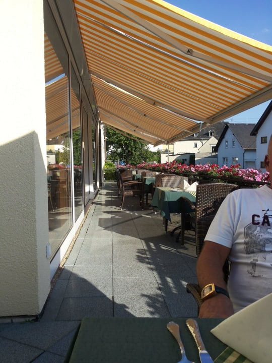 Gartenterrasse Hotel Weingut Weis