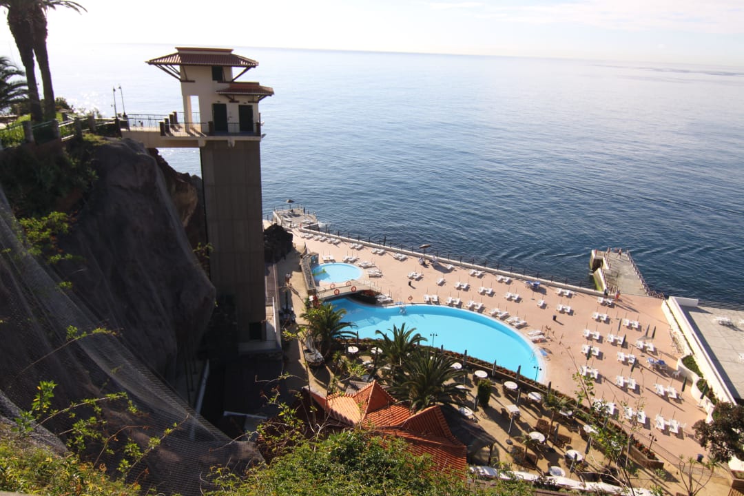 Ausblick auf Pool (Meeresebene) Hotel The Cliff Bay (PortoBay)