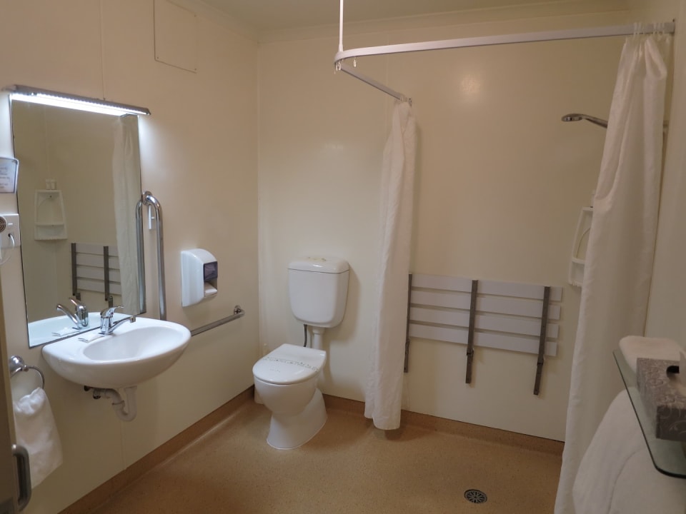 Zimmer BKs Pioneer Motel