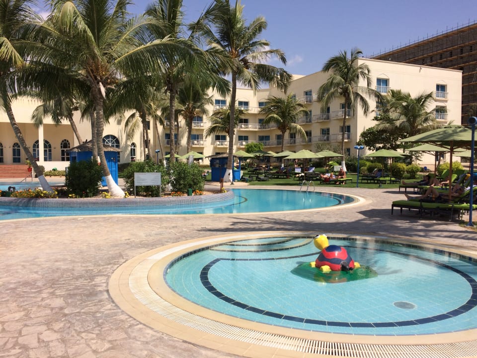 Pool Hilton Salalah  Resort