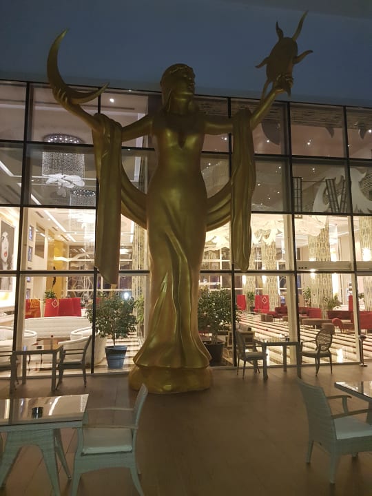 Lobby Azura Deluxe Resort & Spa Hotel