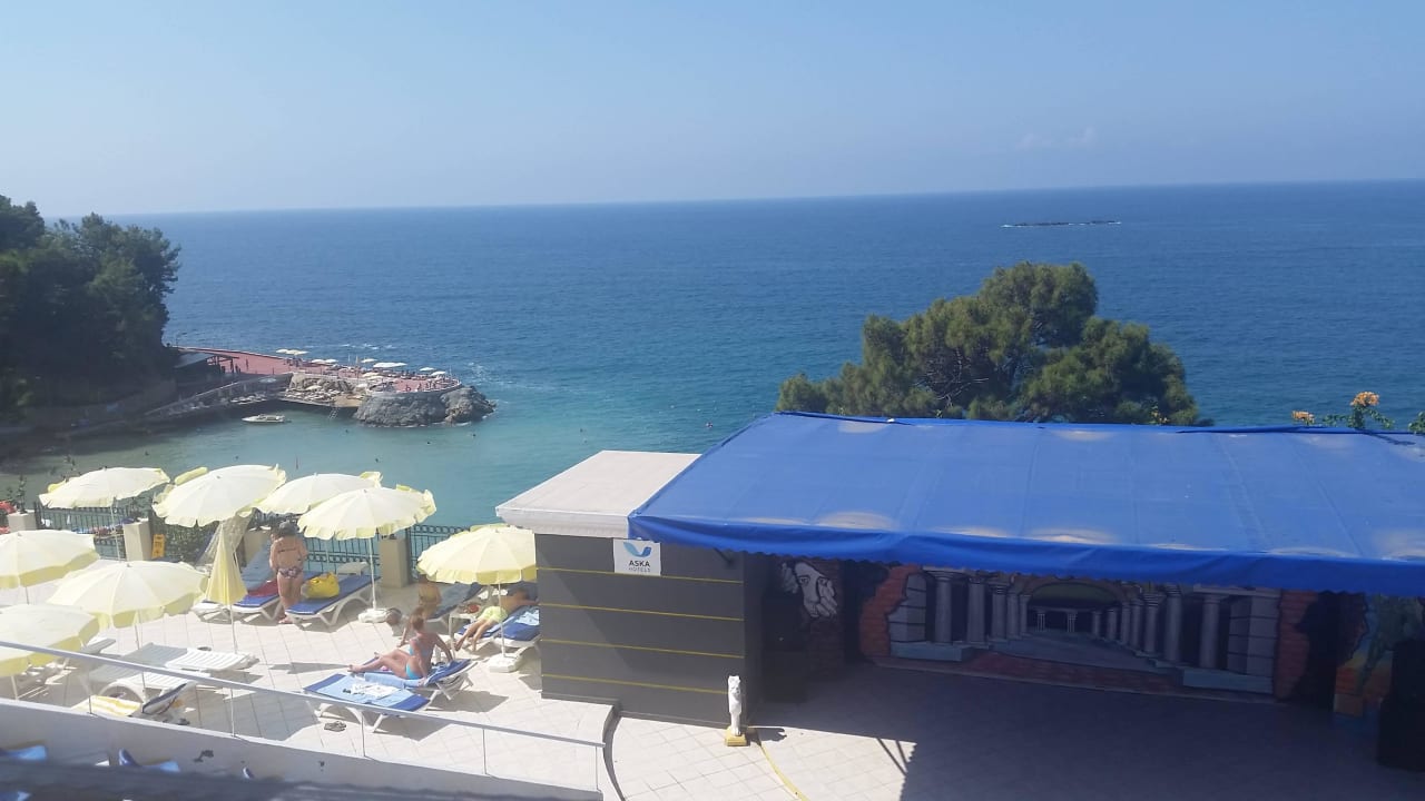 Bühne  Aska Bayview Resort